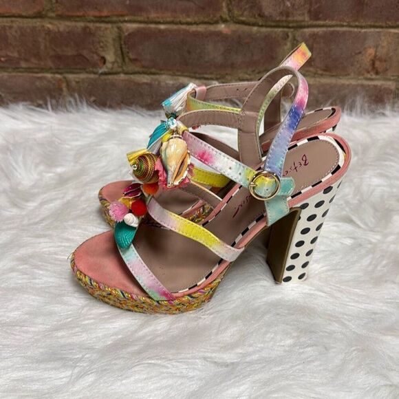 Betsey Johnson Women’s Marcyy Multi Color Tassel & Shell Block Heel Size 7.5 - Picture 3 of 8